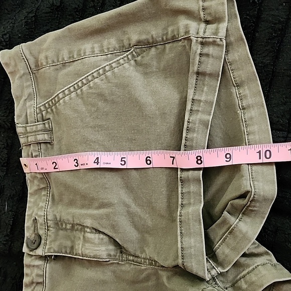 Express SZ 6 Army Green Micro Shorts - Picture 4 of 6